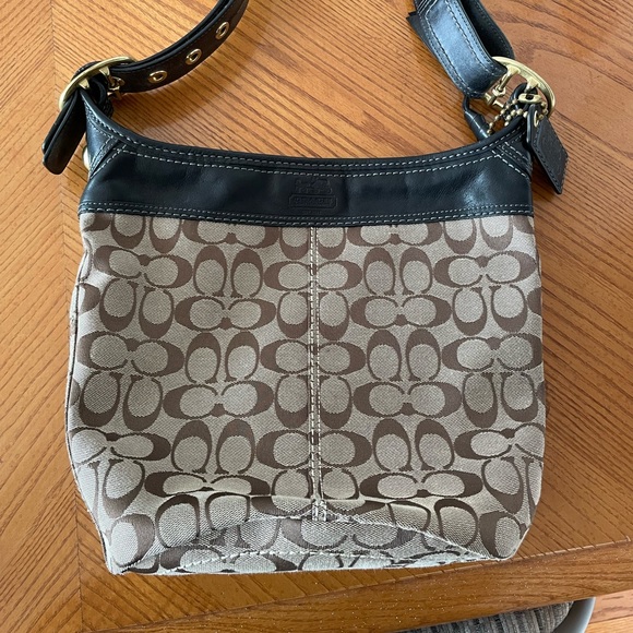 Coach insignia patterned shoulder bucket bag - Picture 7 of 8